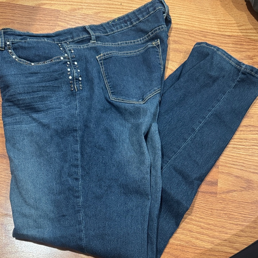 Elegant Navy Skinny Jeans for Women